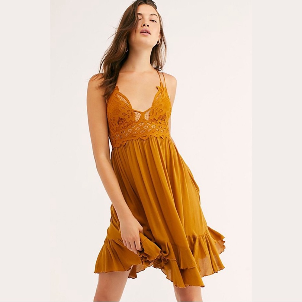 FREE PEOPLE Adela Lace Mini Dress
(Size Small)